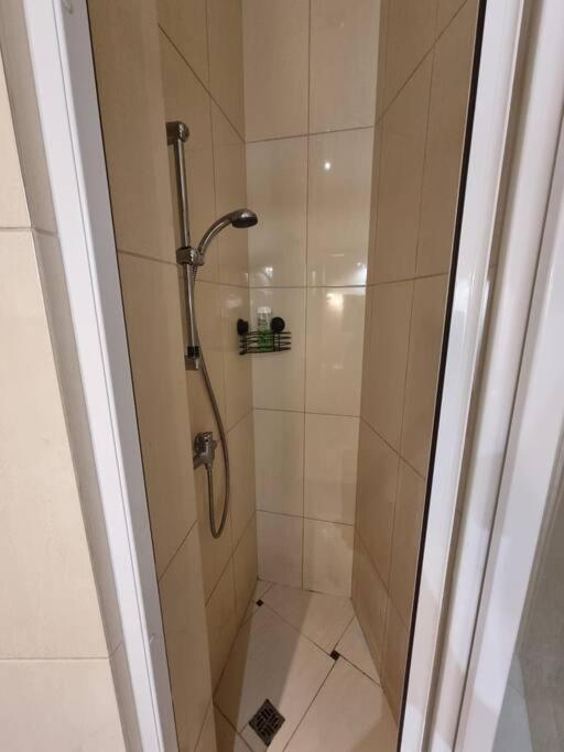 Fantastic Krk - Kr6 Room F Krakow Bagian luar foto