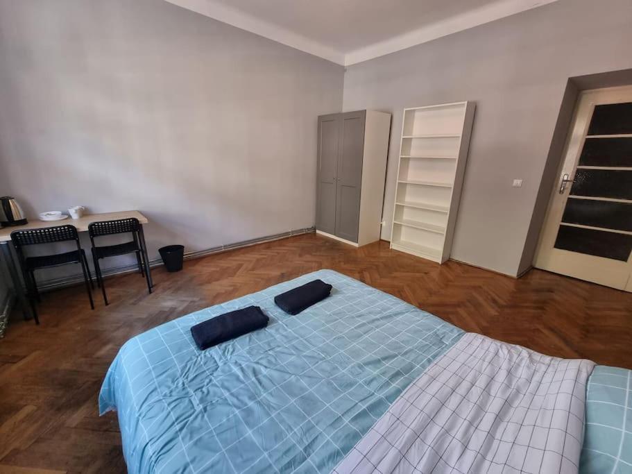 Fantastic Krk - Kr6 Room F Krakow Bagian luar foto